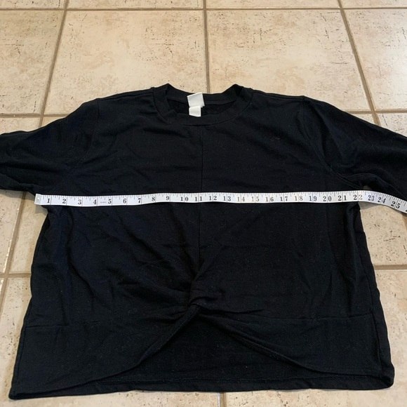 H&M Black Twist-Front Sweatshirt Size XL - Picture 2 of 7